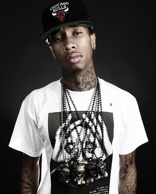 tyga poster in Entertainment Memorabilia