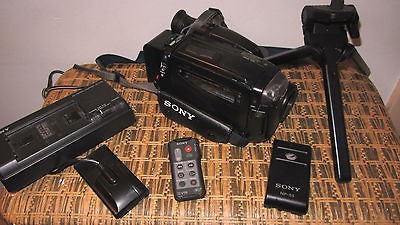 Sony VIDEO 8 Handycam 10X Camcorderw/R​emote & Accessories