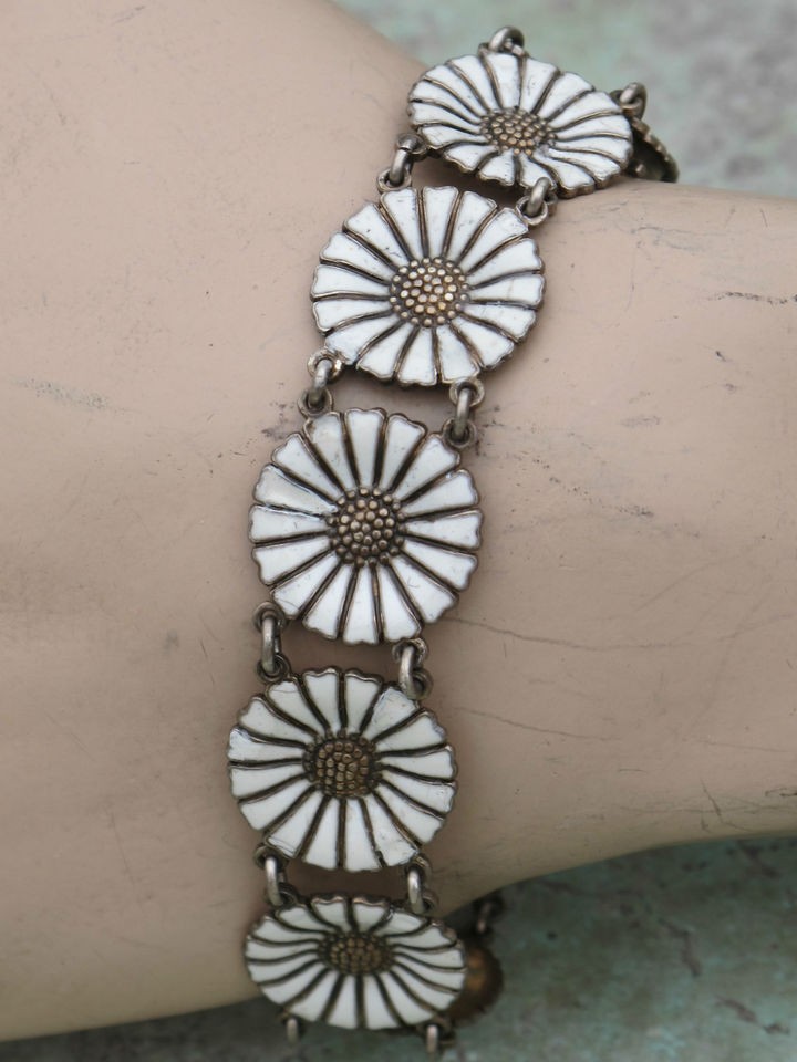   MICHELSEN DENMARK STERLING SILVER WHITE ENAMEL DAISY LINK BRACELET