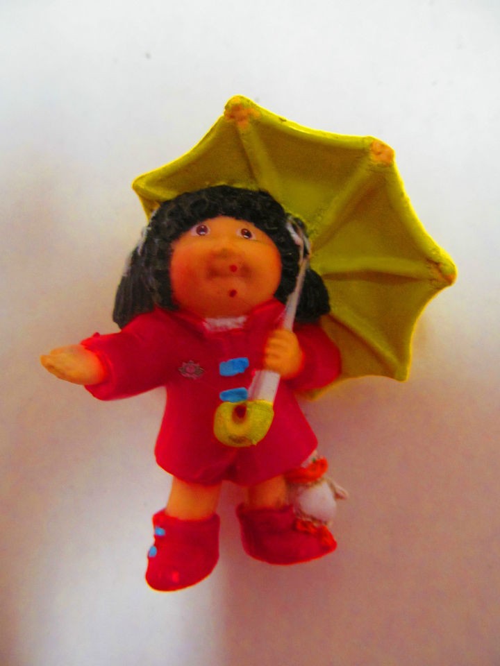 CABBAGE PATCH KIDS CPK 1984 Girl In Raincoat With Umbrella Duck 