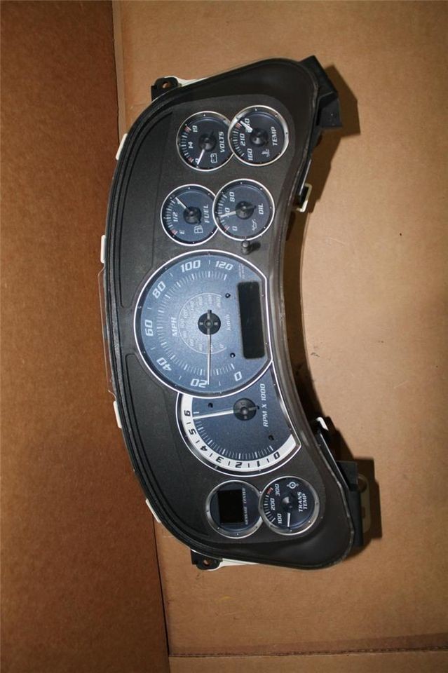 01 02 OEM ESCALADE DENALI TAHOE SLIVERADO AVALANCHE GAUGE CLUSTER 