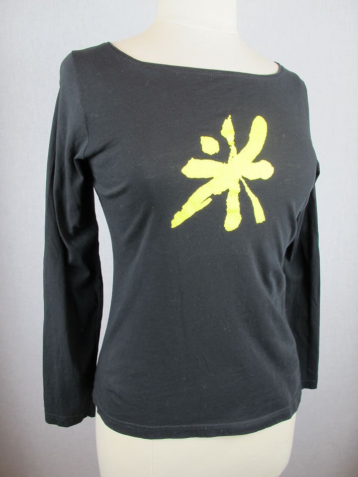 AGNES B. RAFAEL GRAY BLACK SCOOP NECK LS SHIRT W/ YELOW ABSTRACT PRINT 