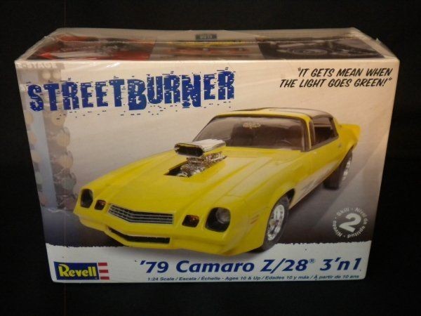 Revell 79 Camaro Z/28 3n1 1/24 Model Kit