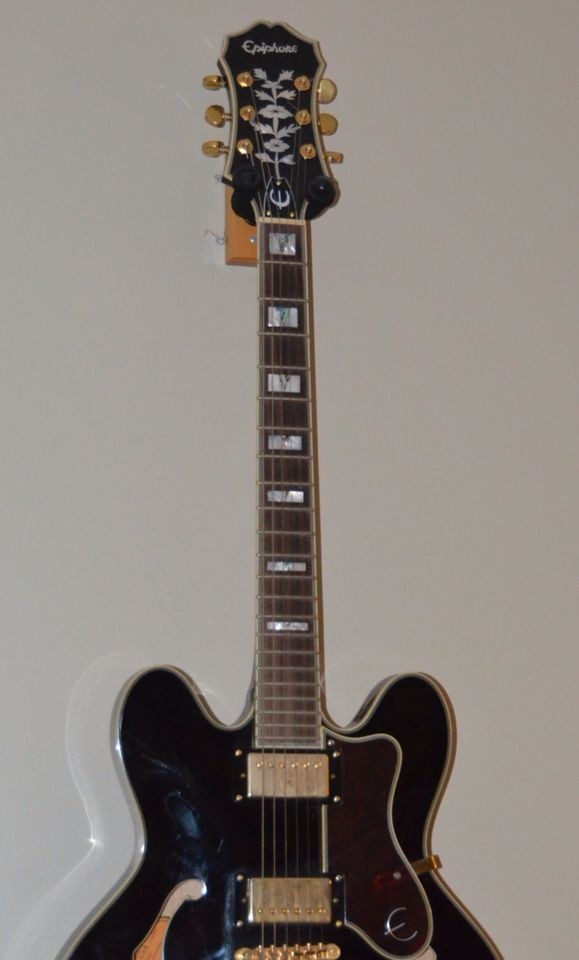 Epiphone Sheraton II Electric Guitar Ebony With Gold Hardware