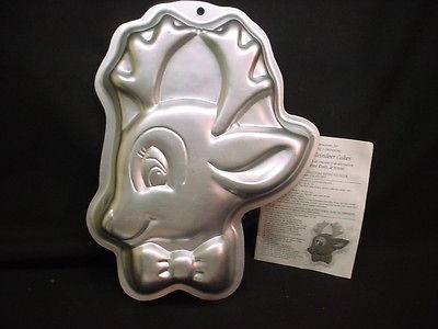 Wilton RUDY REINDEER cake pan CHRISTMAS DEER mold 2000 tin 