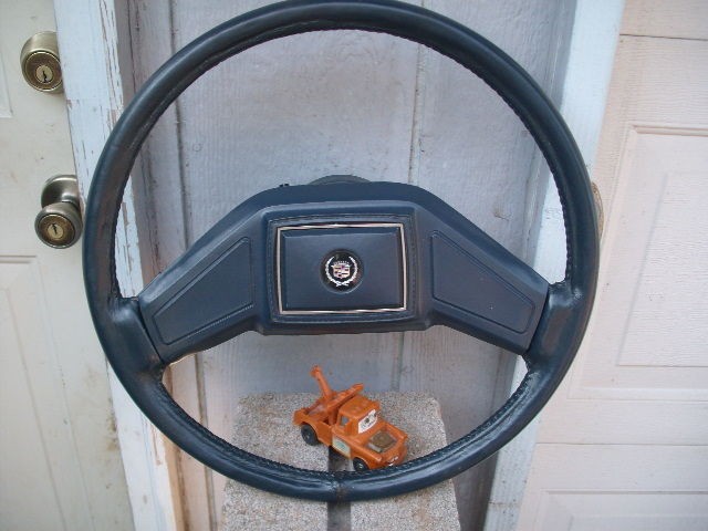 1980 85 DEVILLE ELDORA​DO SEVILLE STEERING WHEEL,TELESCOP​E