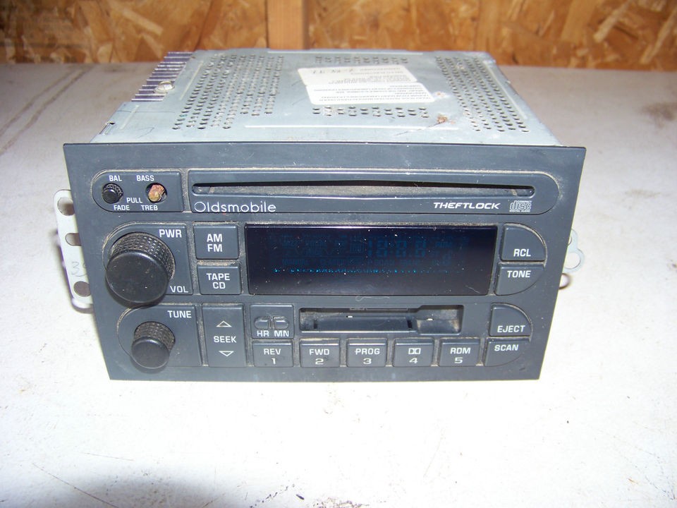 OEM OLDSMOBILE AM/FM CASSETTE CD PLAYER PART# 16238333 1995 2001 