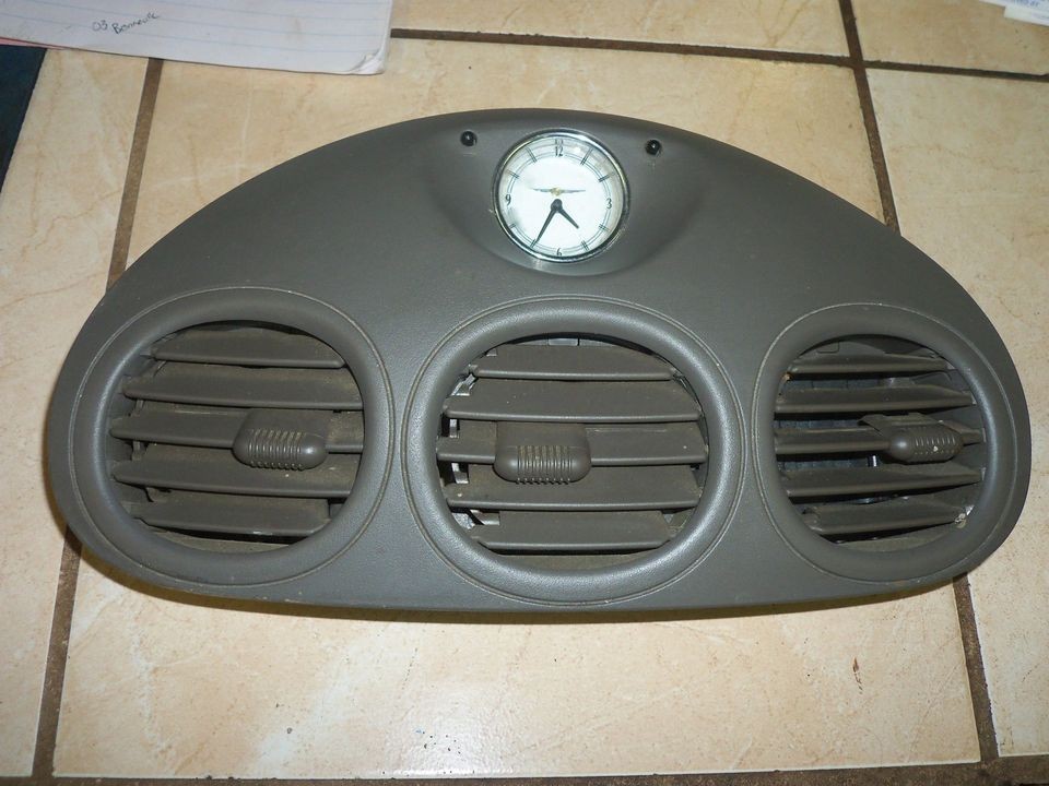 02 CHRYSLER 300M DASH CLOCK MED GRAY