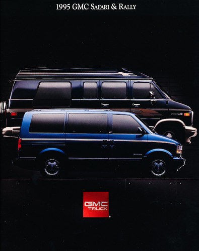 1995 GMC Truck Safari and Rally Van Sales Brochure Catalog Book 