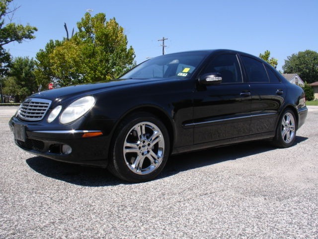 Mercedes Benz  E Class  E500 V8 NAVIGATION SUNROOF HIGHWAY 