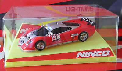 NINCO 50501 MOSLER MT900R KRM BRIT CAR PRORACE LIGHTNING 1/32 SLOT CAR 