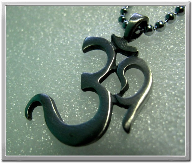 METAL OM AUM HINDU SYMBOL PENDANT NECKLACE