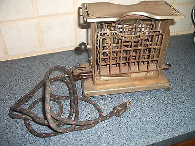 ANTIQUE TOASTER ORIG. WORKING COND. TORRID HARTFORD CT FRANKIE WOLCOTT 