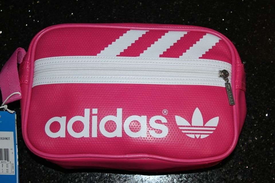   ADIDAS ORIGINALS ADICOLOR AC AIRLINE WASHKIT PINK AWESOME MINI BAG