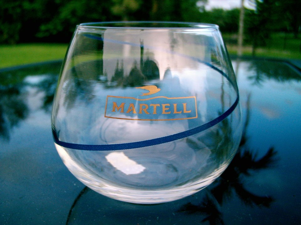 MARTELL COGNAC GLASS FLYING BIRD LOGO BLUE RIBBON AROUND GLASS 3 