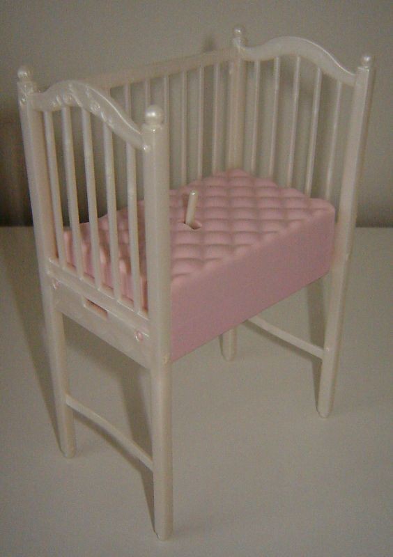 MATTEL DOLLHOUSE CRIB BED FOR BARBIES BABY KRISSY DOLL