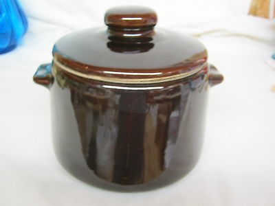 OLDER WESTBEND U.S.A. BROWN STONEWARE CROCK BEAN, SOUP POT w LID