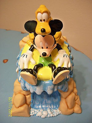 DISNEY WATERSLIDE DIXIE CUP DISPENSER W/MICKEY&GOOFY