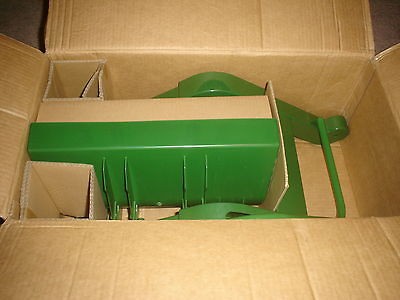 john deere pedal tractor in Toys & Hobbies