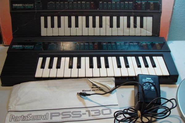 YAMAHA PortaSound PSS 130 ELECTRONIC MUSIC KEYBOARD SYNTHESIZER 