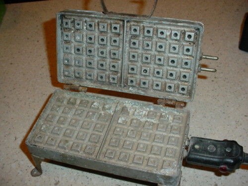 Vintage 1920s Thermax Electric Waffle Iron Old Kitchen Appliance