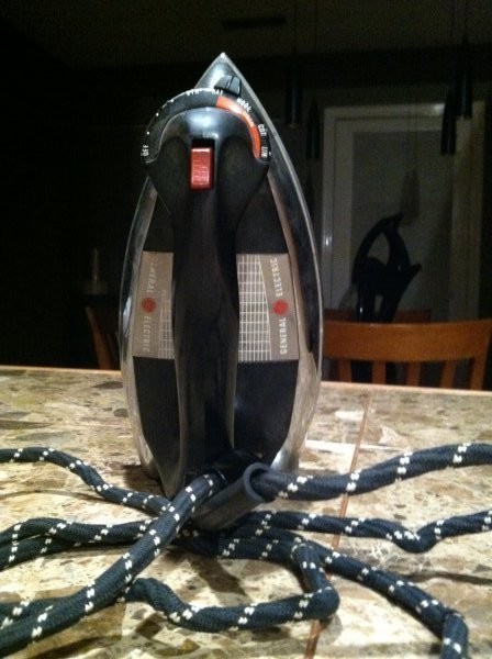 Vintage General Electric Iron with fabric Covered Cord WORKS