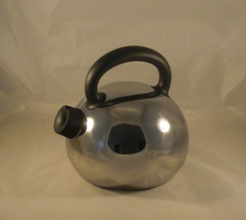 ALESSI ** KETTLE MAMI   DESIGN GIOVANNONI   BOLLITORE