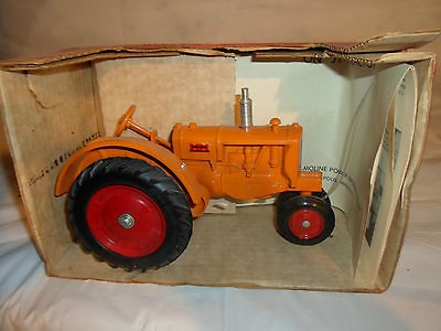 Ertl 1/16 1987 Minneapolis Moline Imprinted Summer Toy Festival 