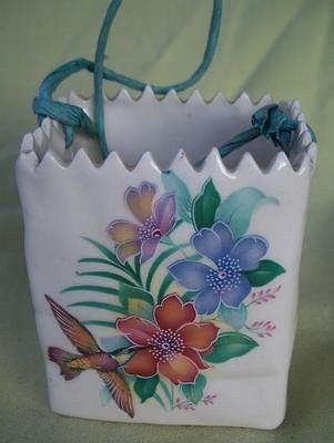   CERAMIC WHITE PAPER LOOKING BAG /HUMMINGBIRD   FLOWERS / ZIG ZAG TOP