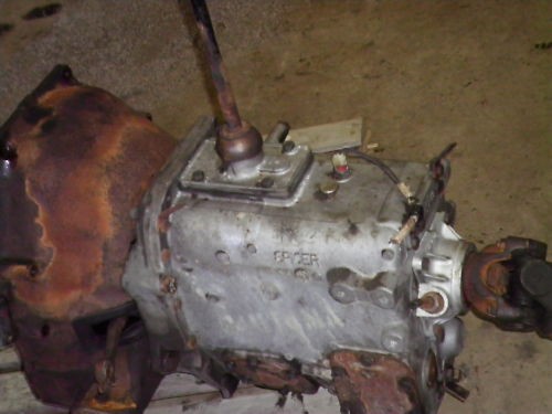 1985 Ford F 600 Spicer 5 speed manuel transmission 48K