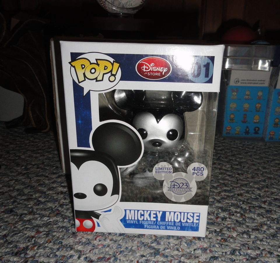 FUNKO   POP   SDCC 2011 METALLIC SILVER MICKEY MOUSE DISNEY