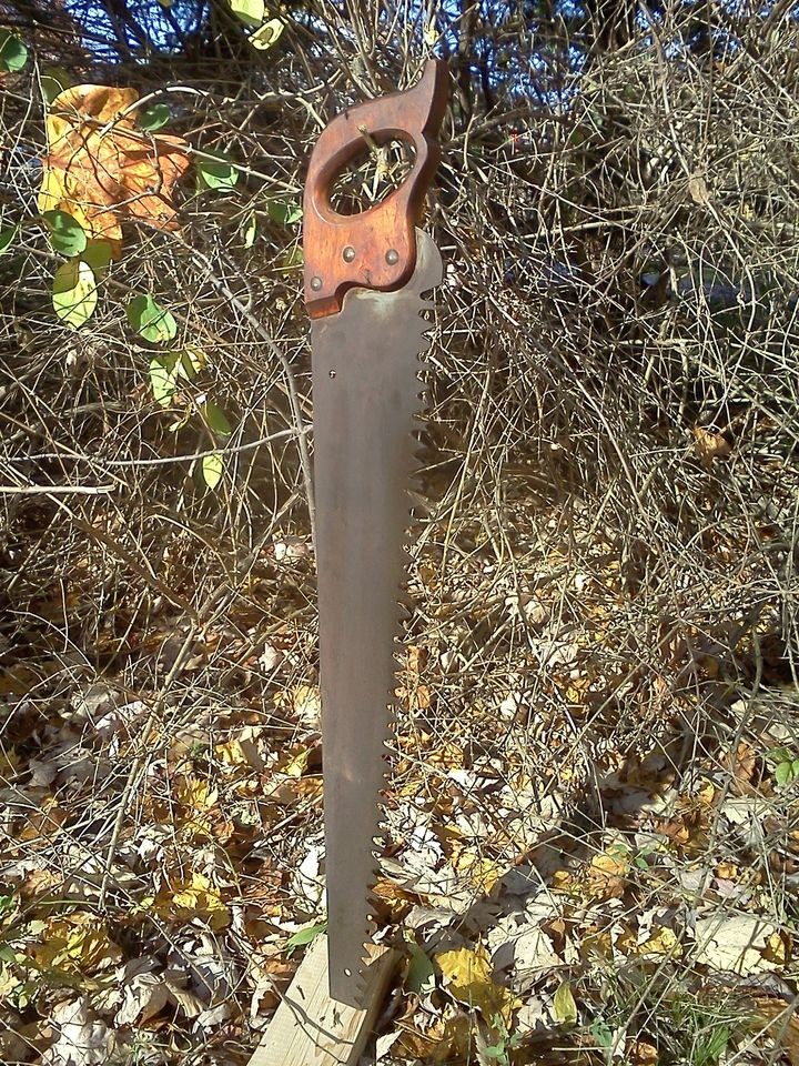 Vintage 30 lumber jack logging tree hand saw mountain cabin home old