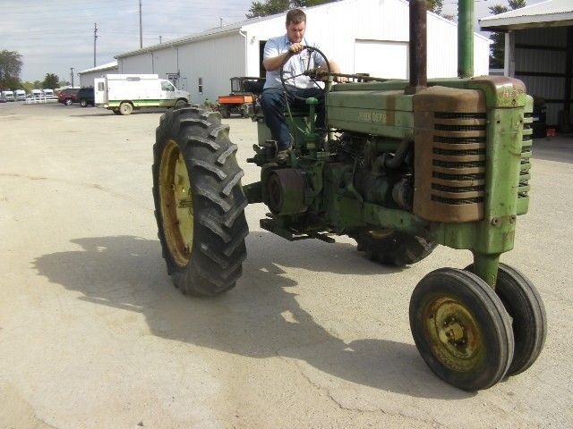 1951 JOHN DEERE STYELD G TRACTOR