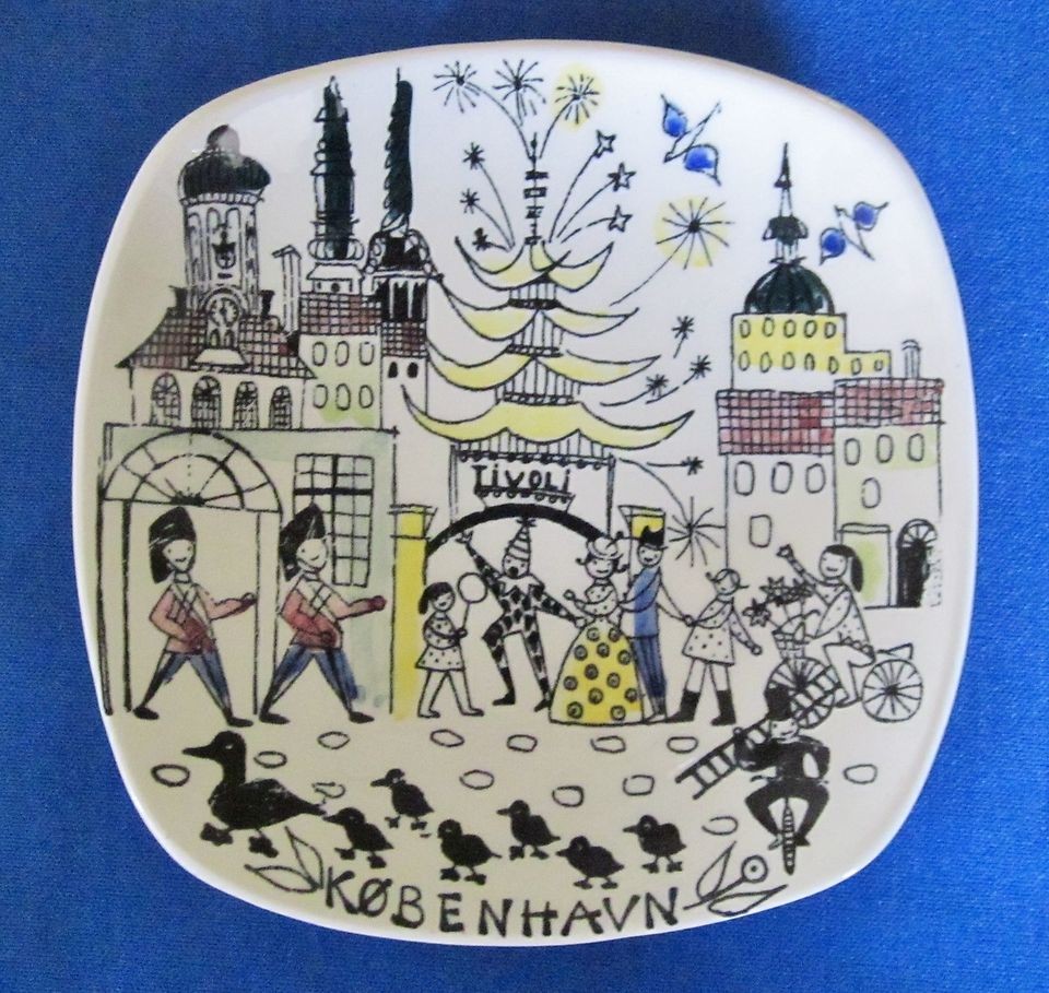   Haandmalet Norway Tivoli Small Art Pottery TidBit Plate KOBENHAVN