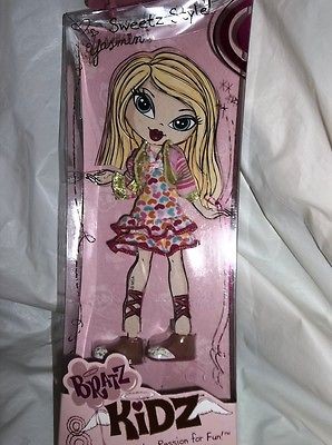 bratz fashion pack in Bratz