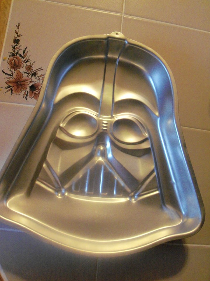   Star Wars Darth Vader birthday Cake Pan Original 502 1409 Discontinued