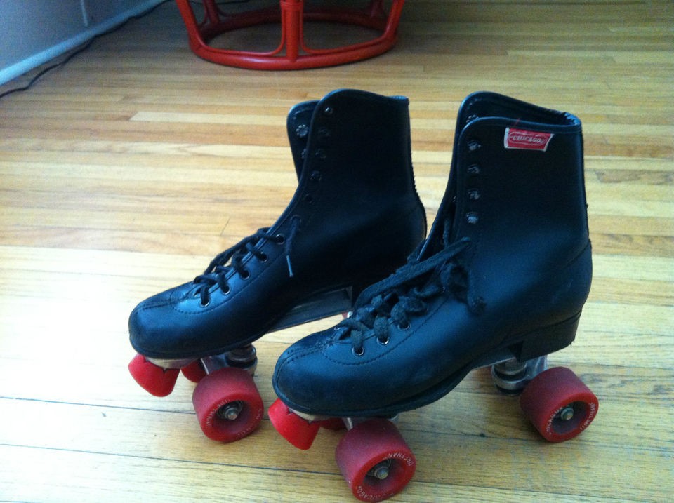 VTG BLACK CHICAGO SPEED SKATES SIZE 6 RED WHEELS STOPPER