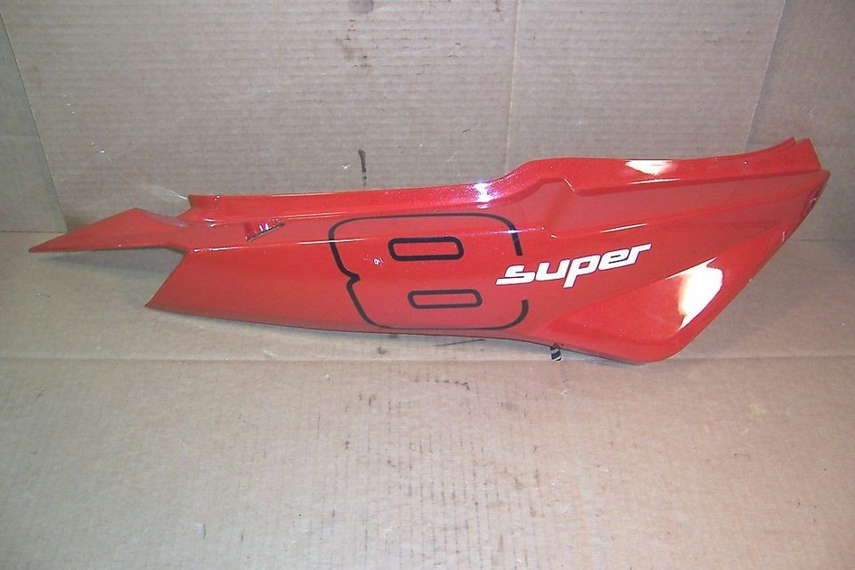 KYMCO SUPER 8 150 RIGHT SIDE BODY COVER 2012 83500 LEJ2 E10​ R9P