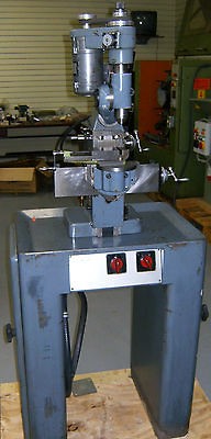 ACIERA F1 UNIVERSAL MILLING MACHINE EXCELLENT CONDITION