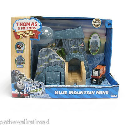 BLUE MOUNTAIN MINE with RUSTY Thomas Tank Engine NEW IN BOX Wooden 