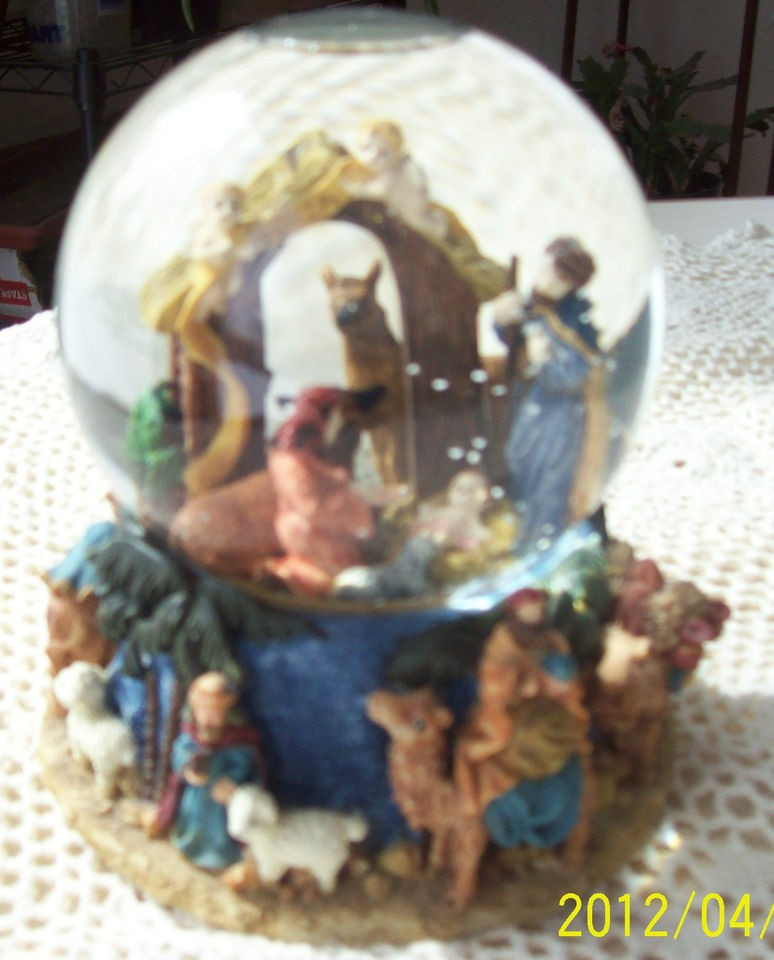 Nativity Scene Snow Globe   Silent Night