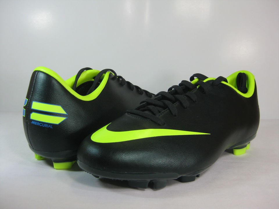 nike mercurial size 4 in Sporting Goods