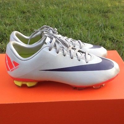 mercurial vapor 7 in Sporting Goods