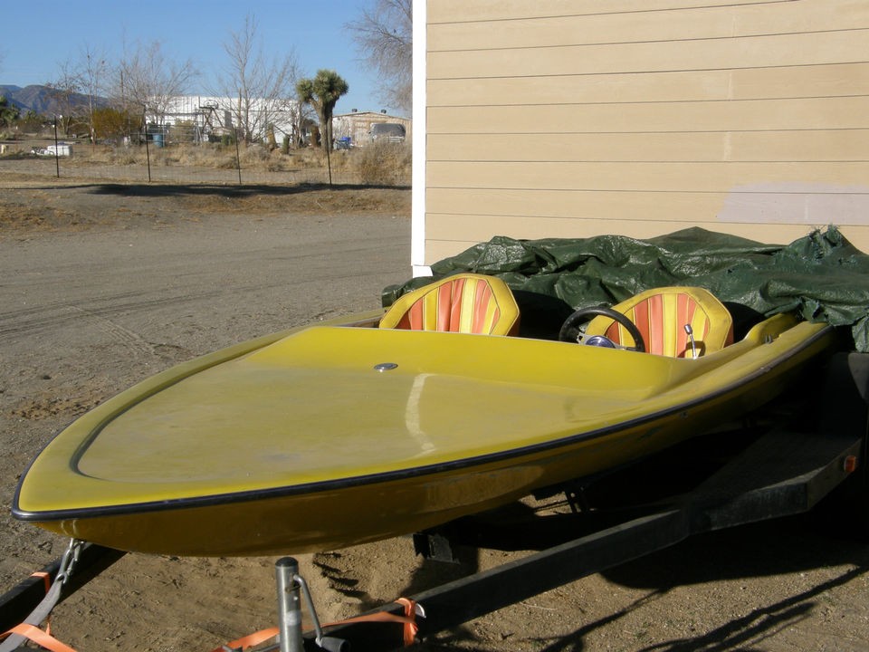   BOAT V DRIVE DRAG BOAT BUCKET SEATS VERY NICE  USA ONLY