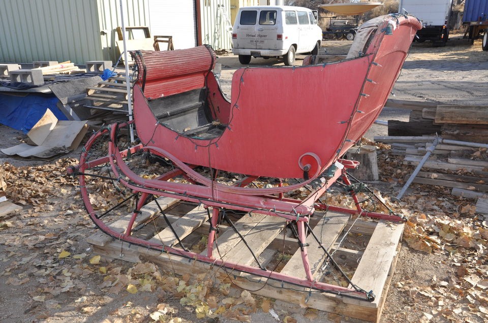 Horse drawn Christmas Sleigh