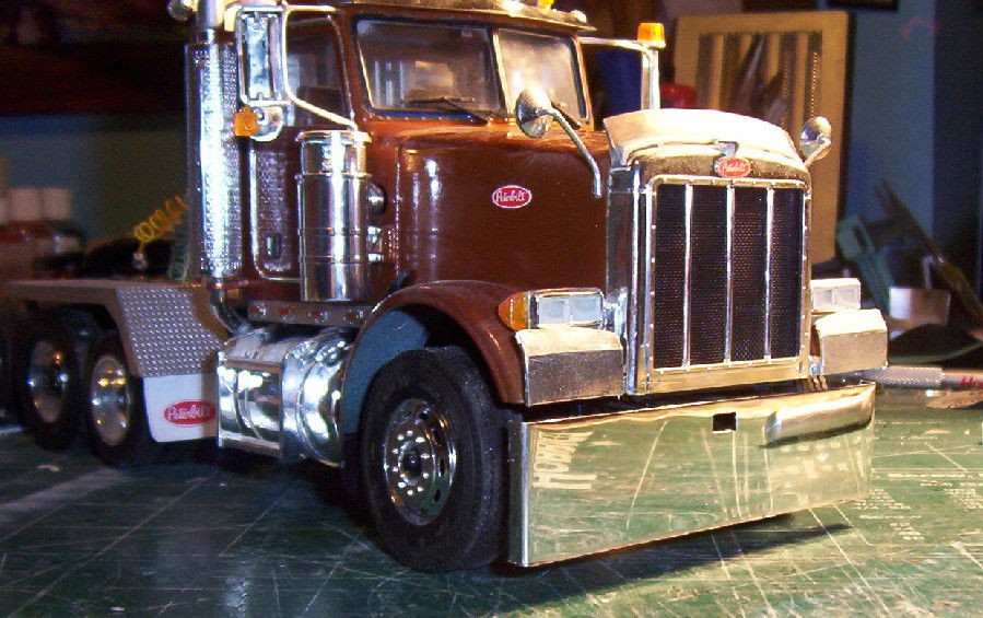 peterbilt bumpers in Commercial Truck Parts