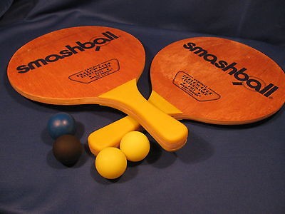 ORIG HOLLOW CORE PERF. SMASHBALL® BEACH TENNIS SET   2 PADDLES, 4 