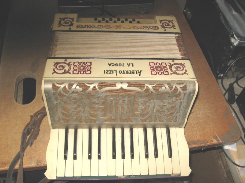 antique accordion in Accordion & Concertina