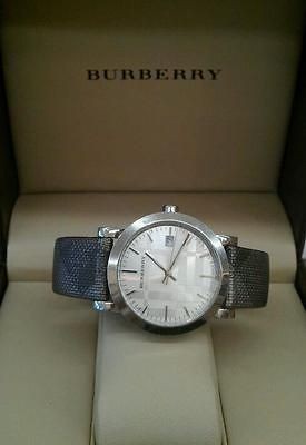 AUTHENTIC BURBERRY WATCH WITH NOVA LEATHER BAND GREAT CONDITION