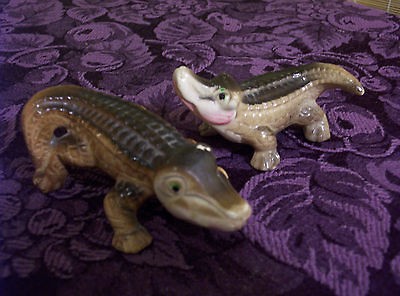 alligator salt and pepper shaker